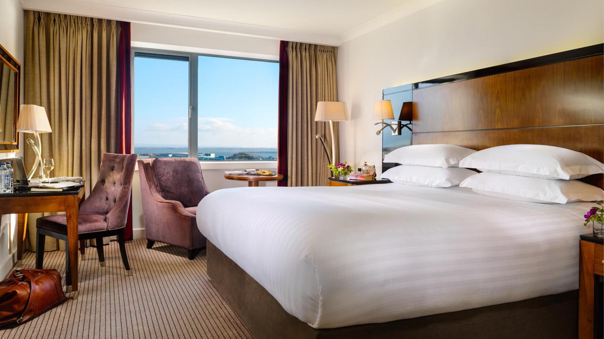 เดอะ กัลมอนต์ โฮเต็ล แอนด์ สปา Hotel กัลเวย์ ภายนอก รูปภาพ