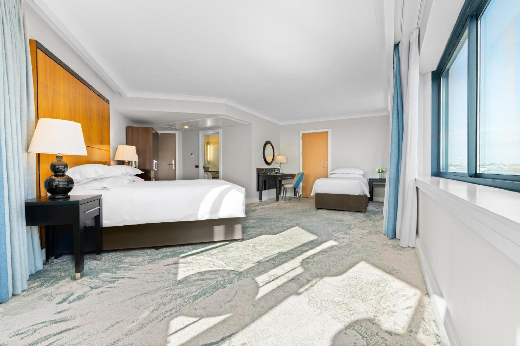 เดอะ กัลมอนต์ โฮเต็ล แอนด์ สปา Hotel กัลเวย์ ภายนอก รูปภาพ